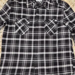 NWOT Hurley Button Down Flannel Men's Size XL Black and Gray Plaid